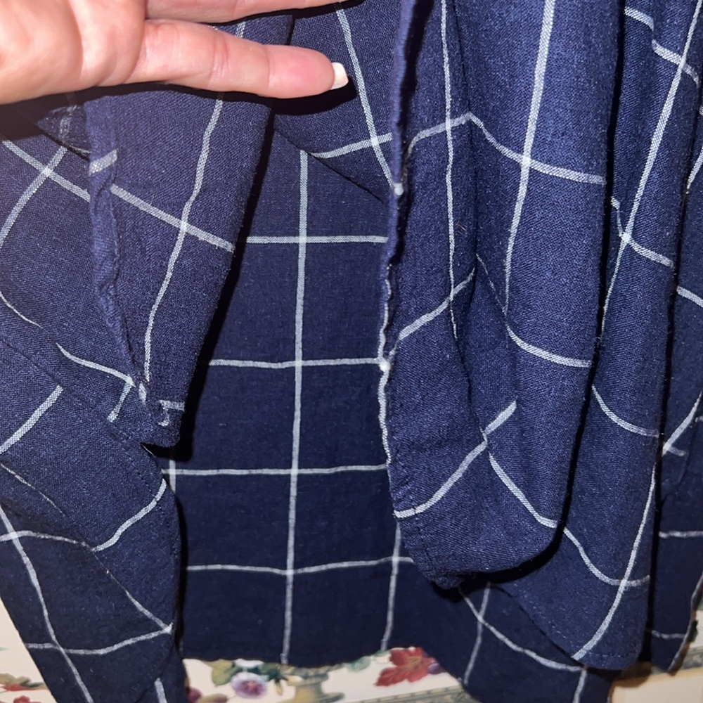 TAHARI TOP. SIZE 2X - Picture 5 of 7